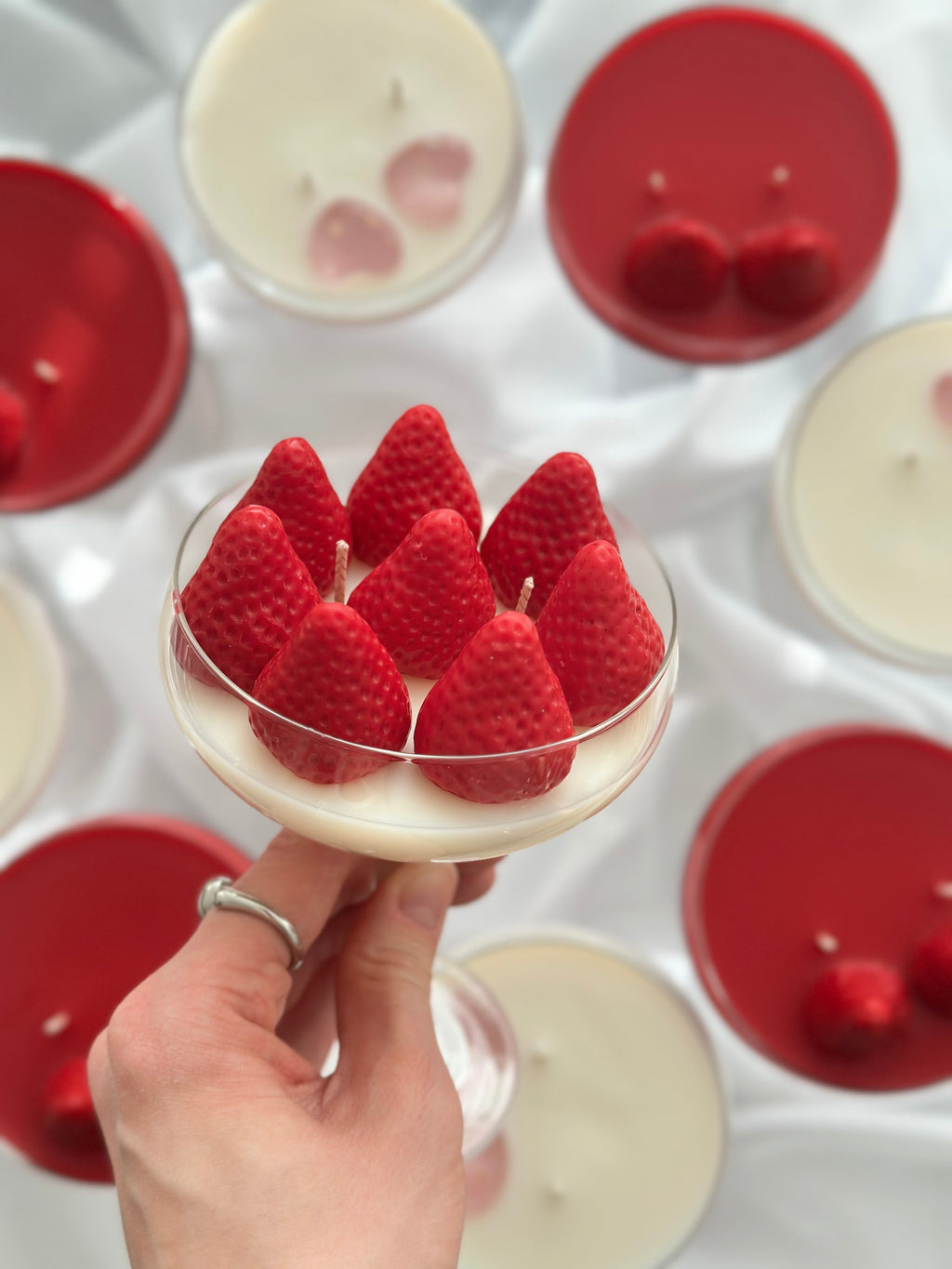 Kærlighed i Hvid – Duftlys med jordbærduft