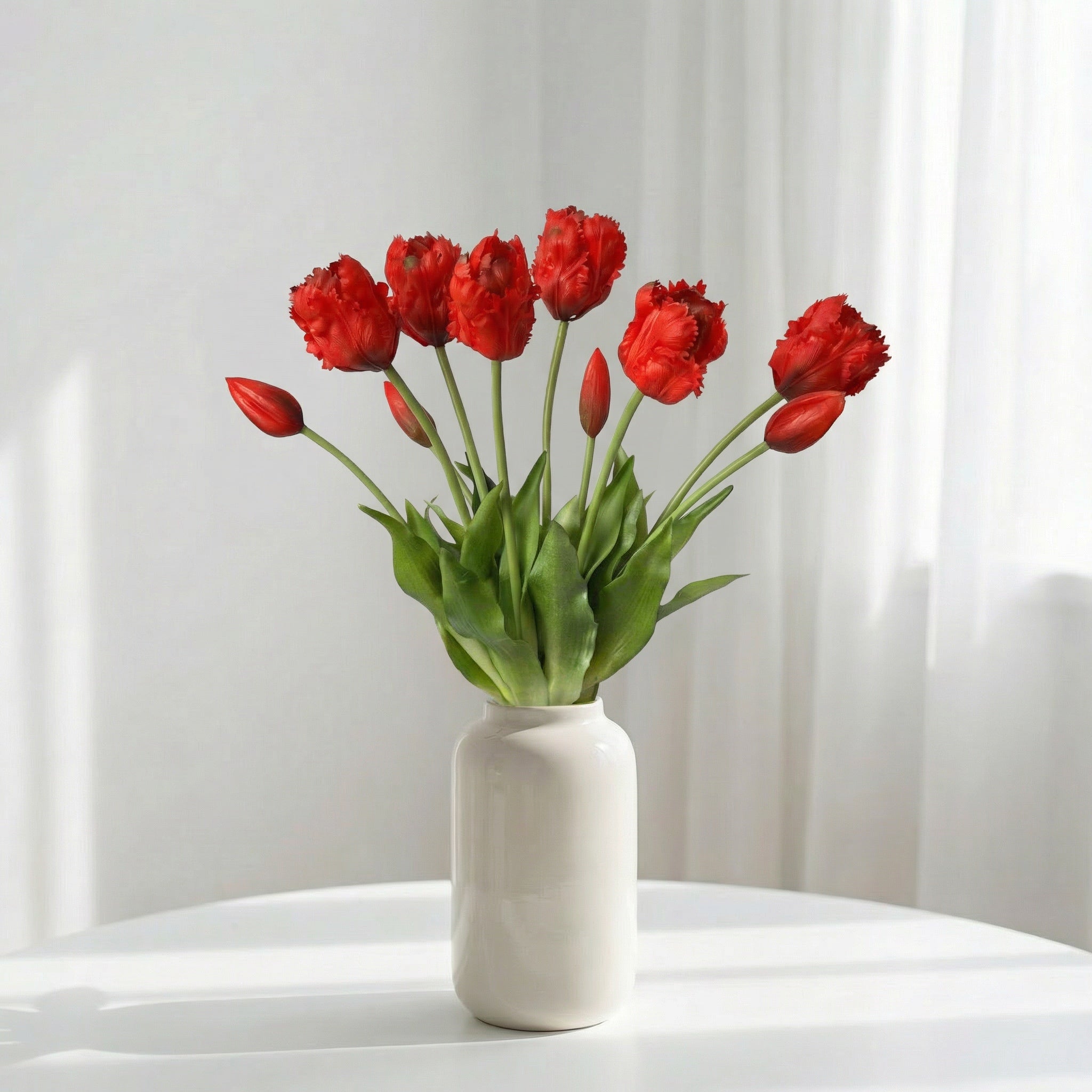 Kunstige papegøjetulipaner i vase – Røde papegøjetulipaner