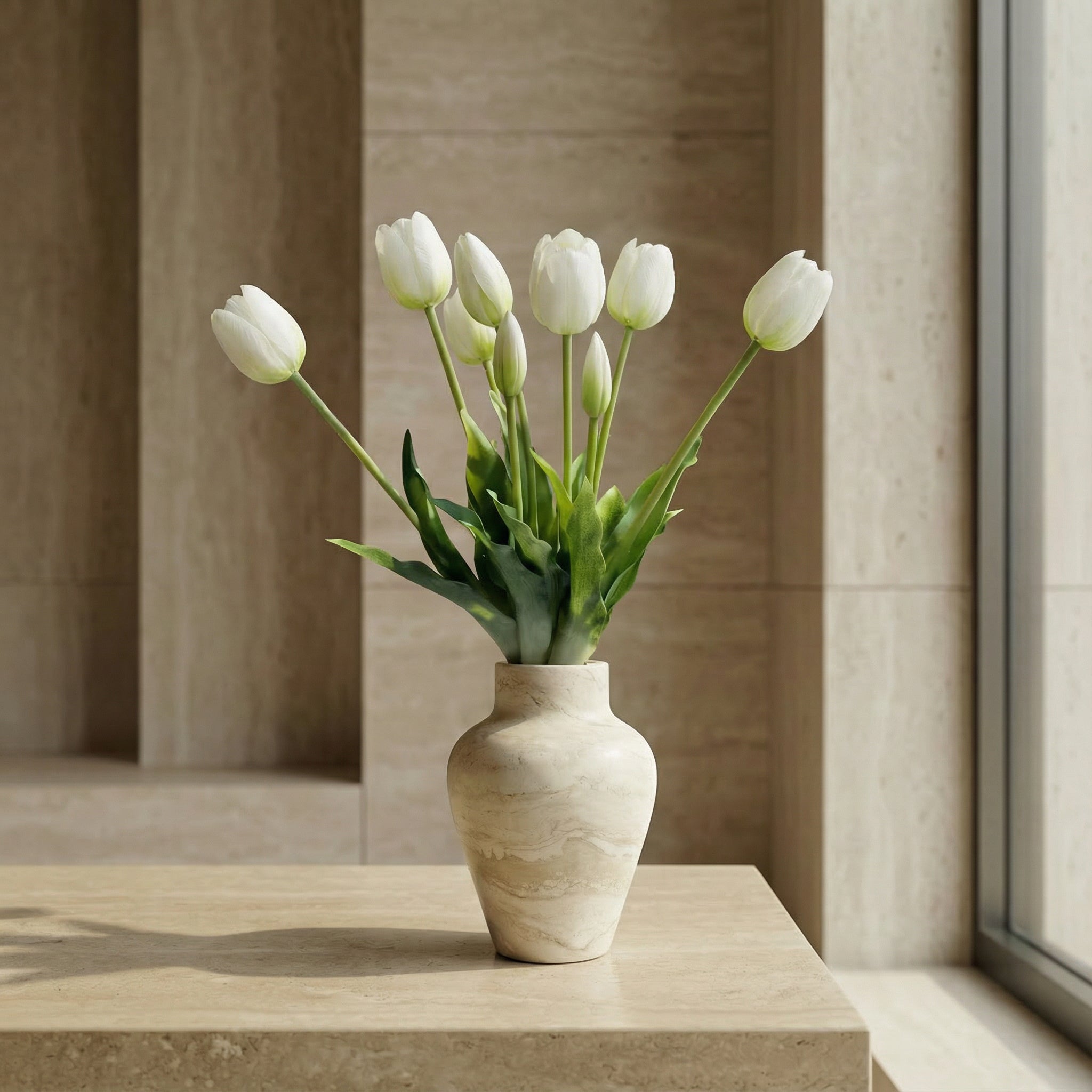 Kunstige tulipaner i vase – Hvide tulipaner