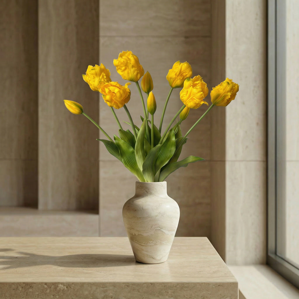 Kunstige papegøjetulipaner i vase – Gule papegøjetulipaner