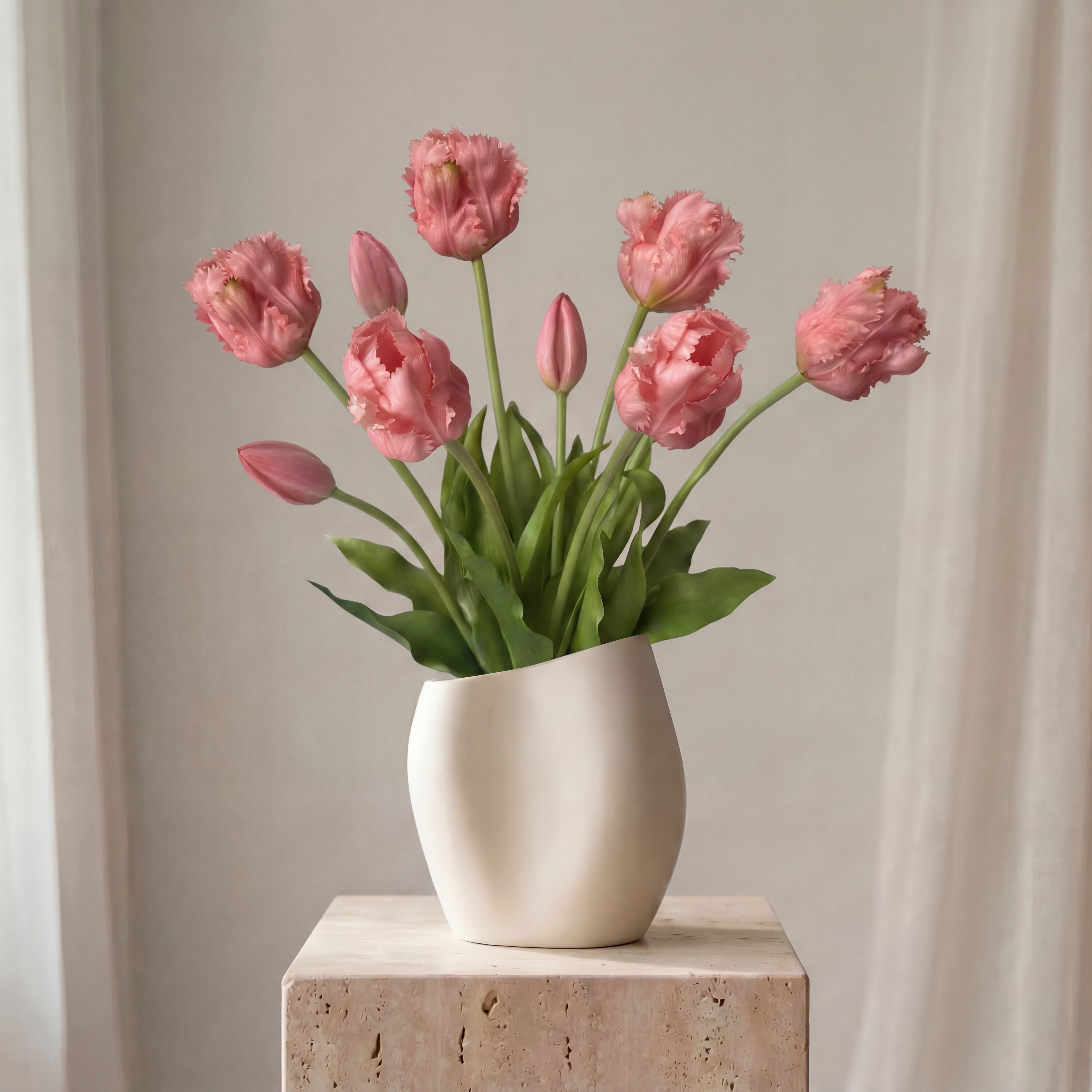 Kunstige papegøjetulipaner i vase – Lyserøde papegøjetulipaner