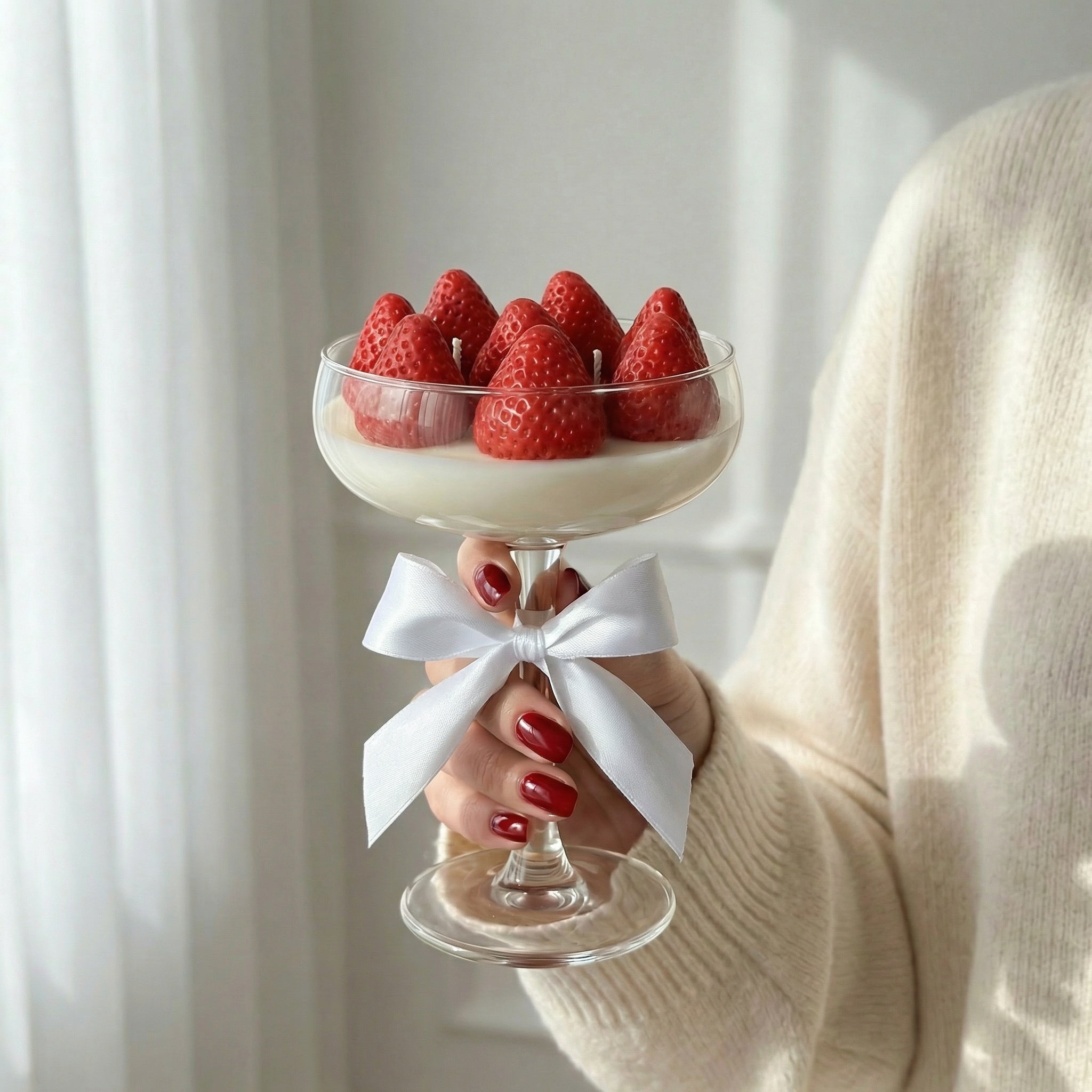 Kærlighed i Hvid – Duftlys med jordbærduft